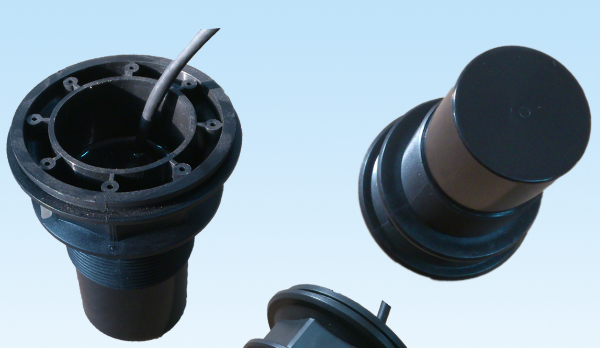 超聲波液位計全封閉探頭實物